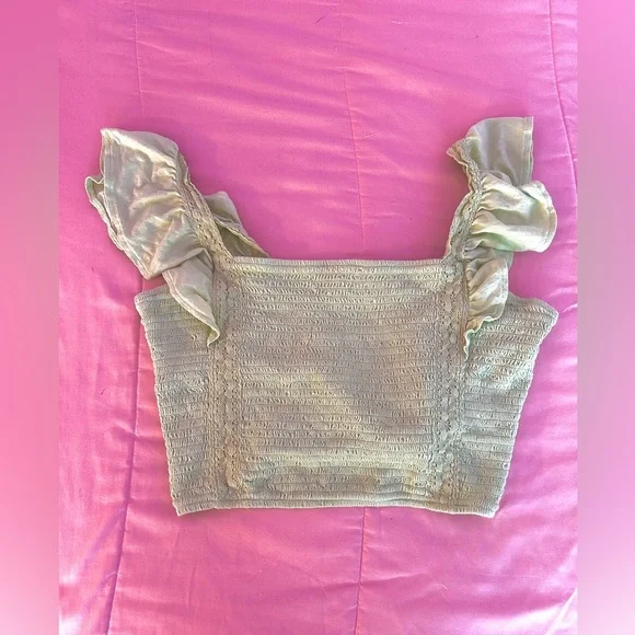 Pastel lime green SOS smocked green tank!🌿 - Picture 2 of 3